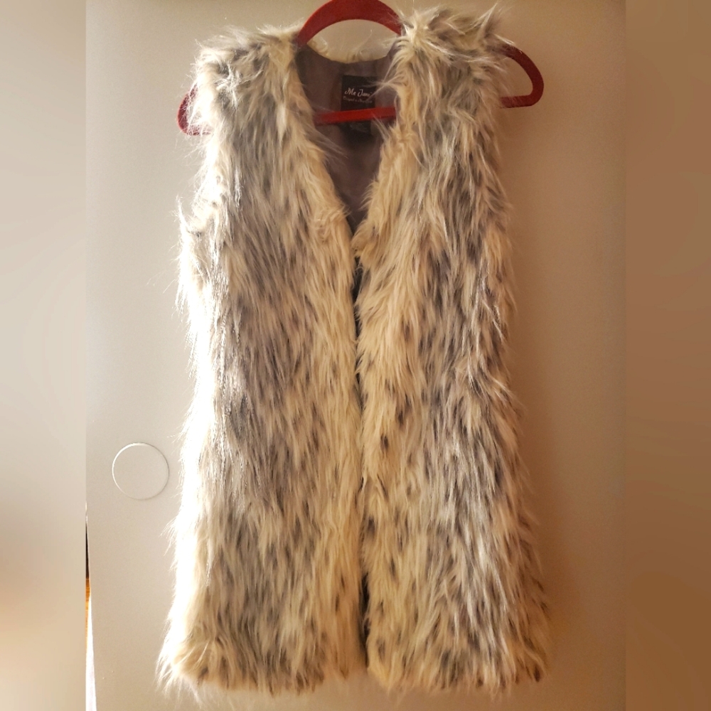 Me Jane Faux Fur Vest